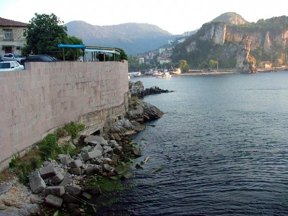 A scene from Amasra.