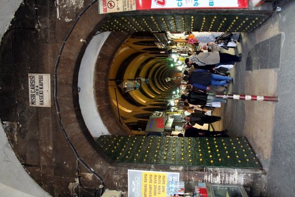 Istanbul - Egyptian Bazaar - Haseki Gate