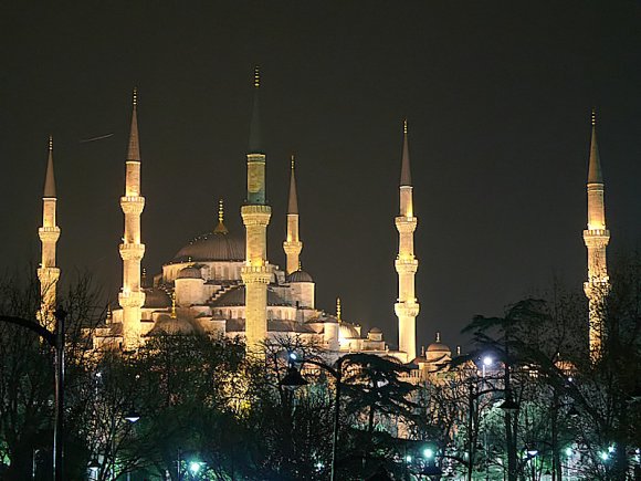 Istanbul - Sultanahmet Mosque at night