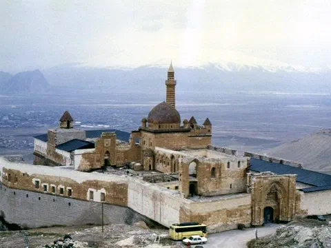 İshak Paşa Palace