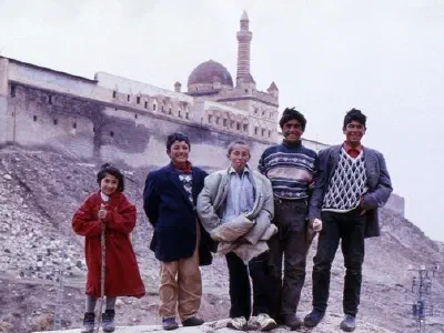 Children living around area.