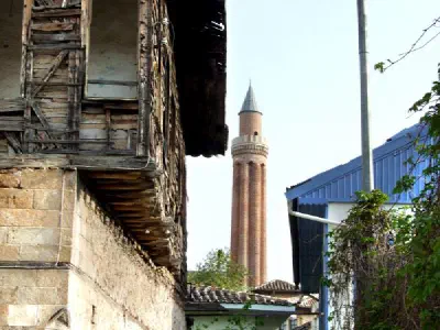 Antalya - Kaleiçi - Yivli Minaret from the street