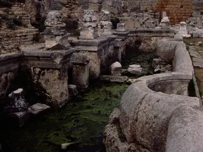 Fountain at enterance of Roman bath