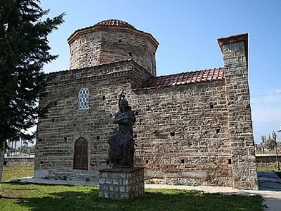 Kirgizlar Tomb - The tomb was build in the memory of Kirgiz people who contributed to the conquest of the Iznik town.