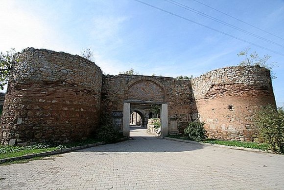 Lefke Gate