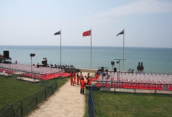 Gallipoli, Anzac Cove - Anzac Day 2006, morning