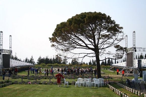 Gallipoli, Lone Pine - Lone Pine Cemetary at Anzac Day 2006
