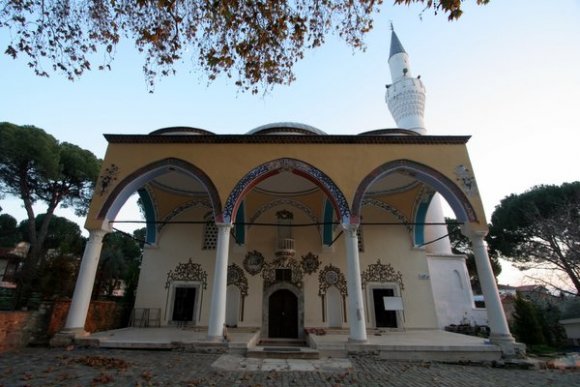 Dervişağa Camii