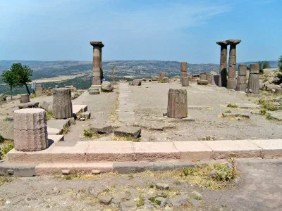 The symbol of Assos is the Temple of Athena. The temple is built in 6x13 pillars layout. It dates back to 530 BC.