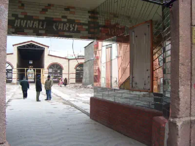 Aynalı Bazaar.