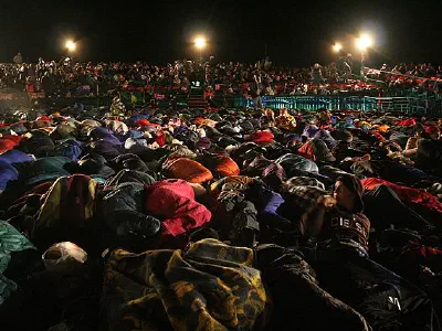 Gallipoli, Anzac Cove - Anzac Day 2007, People waiting in their sleeping bags at night