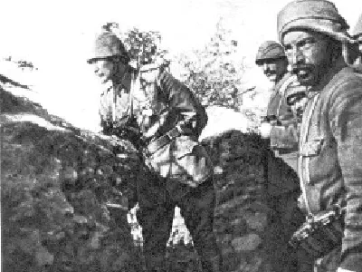 The statue is based on a photograph of Mustafa Kemal Atatürk, then Lieutenant-Colonel Mustafa Kemal, looking out over the battlefield from a trench at Anzac in 1915.