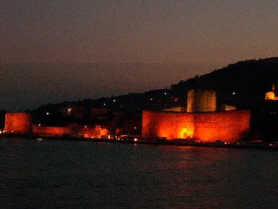 Kilitbahir at night