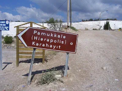 Way to travertines.