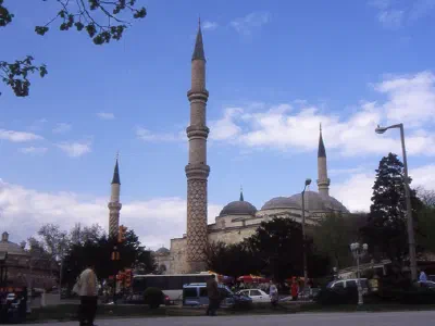 Üç Şerefeli Mosque