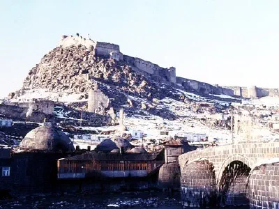 Kars Castle and Taşköprü (Stone Bridge). You can see the Taşköprü on the right.