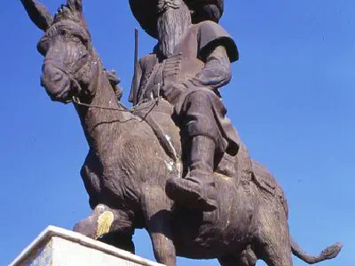 Nasreddin Hoca sculpture in Akşehir. He is mostly imagen with its donkey.
