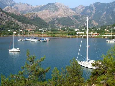 A small beautiful bay
