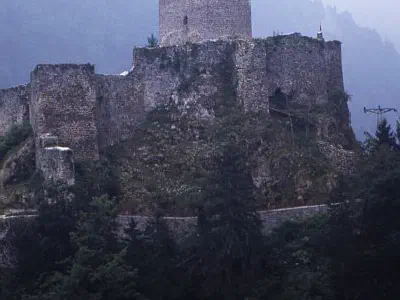 It is located a rocky hillside
